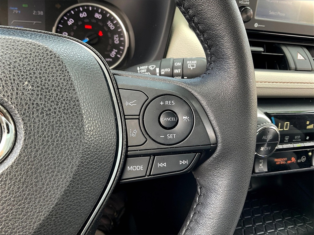 2022 Toyota RAV4 Hybrid XLE - Photo 23