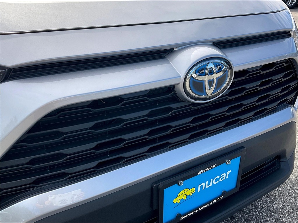 2022 Toyota RAV4 Hybrid XLE - Photo 30