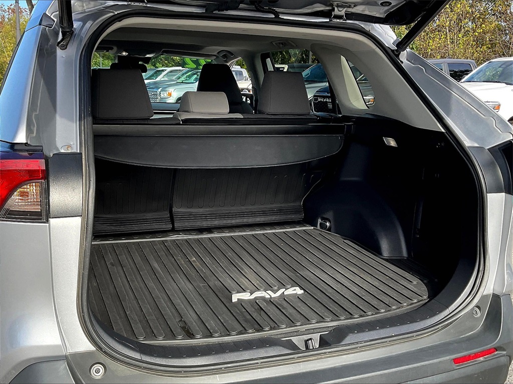 2022 Toyota RAV4 Hybrid XLE - Photo 36