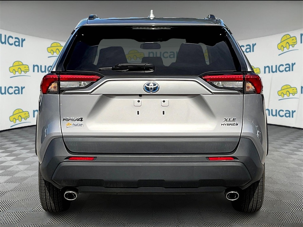 2022 Toyota RAV4 Hybrid XLE - Photo 5