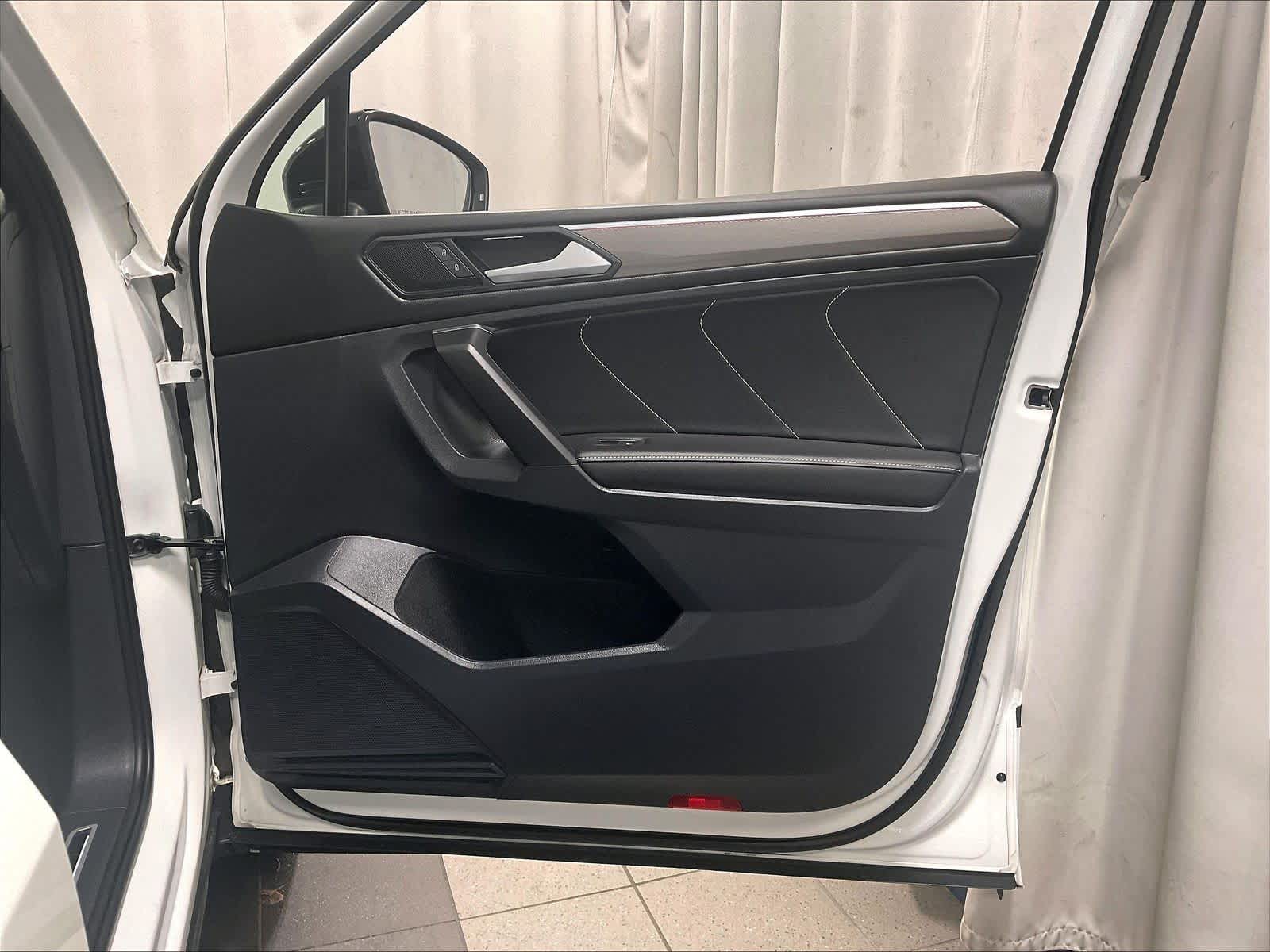 2023 Volkswagen Tiguan SE R-Line Black - Photo 12