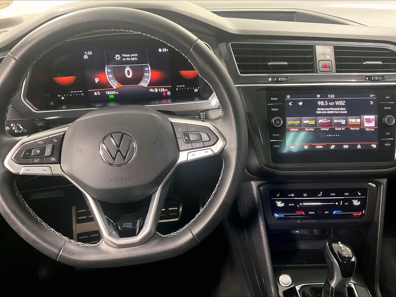 2023 Volkswagen Tiguan SE R-Line Black - Photo 19