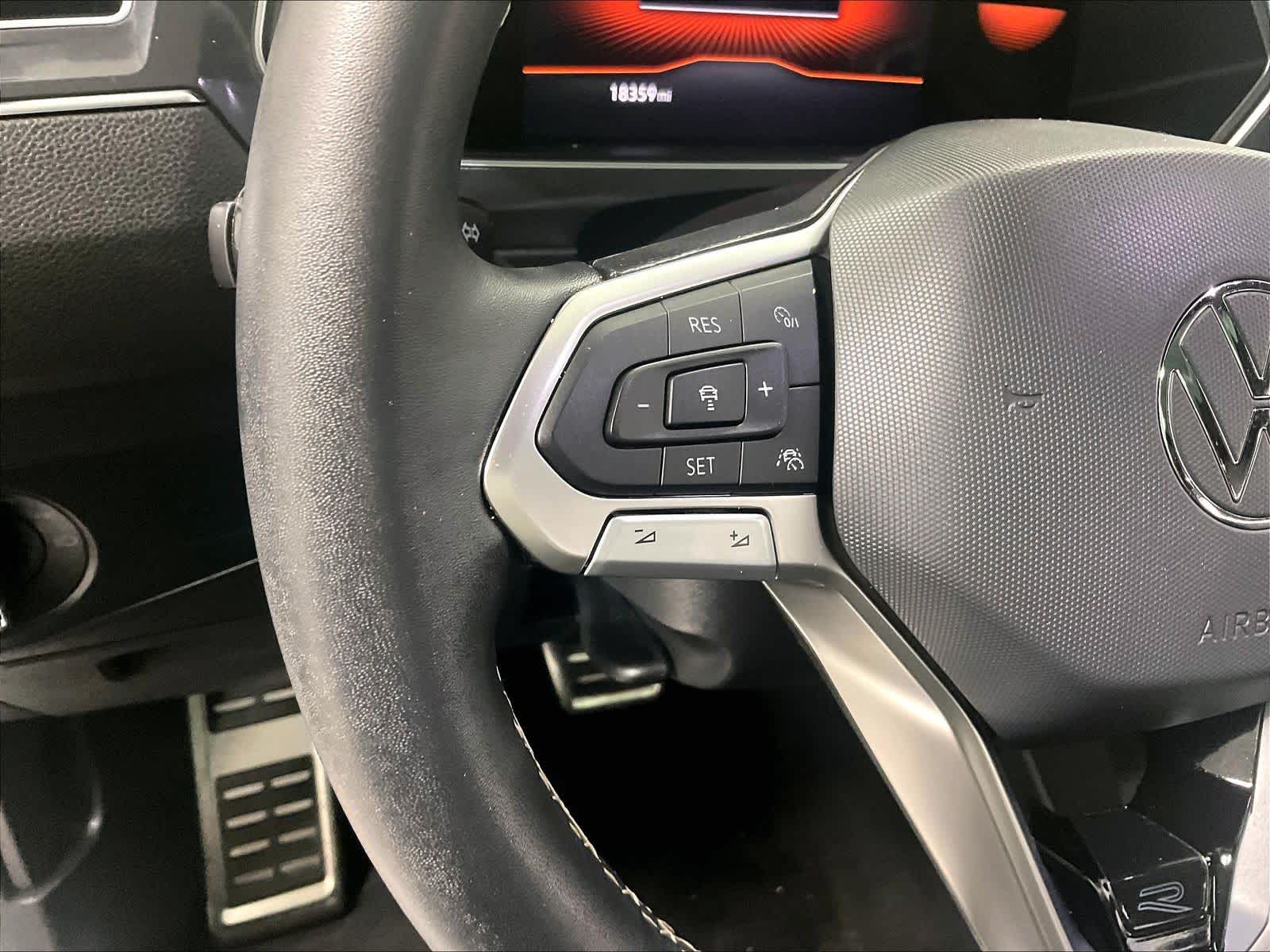 2023 Volkswagen Tiguan SE R-Line Black - Photo 24