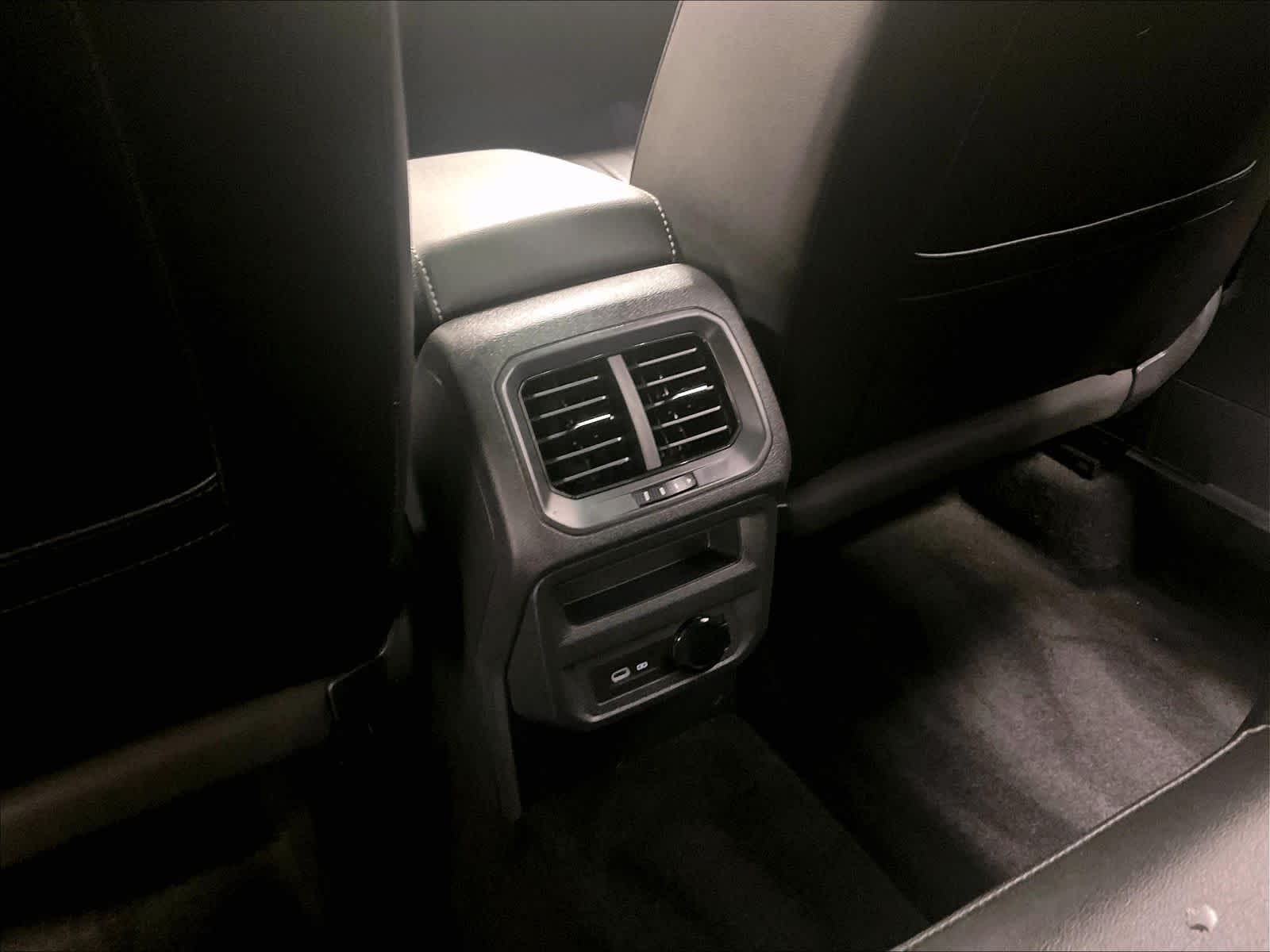2023 Volkswagen Tiguan SE R-Line Black - Photo 29