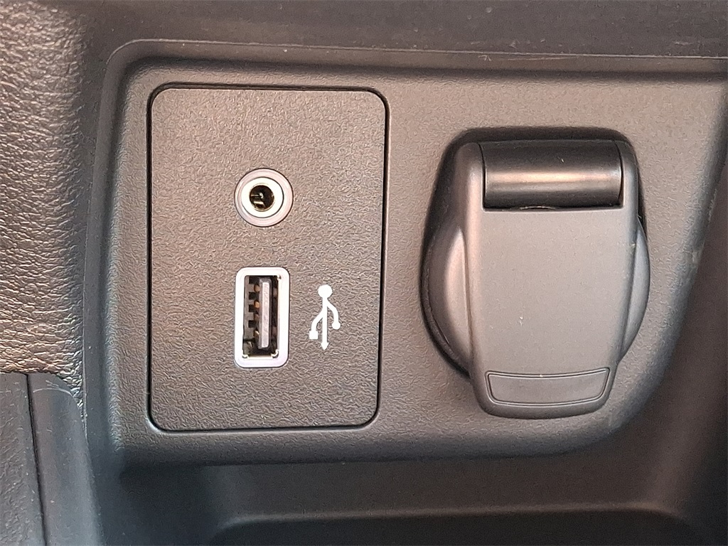2025 Nissan Versa 1.6 S - Photo 15