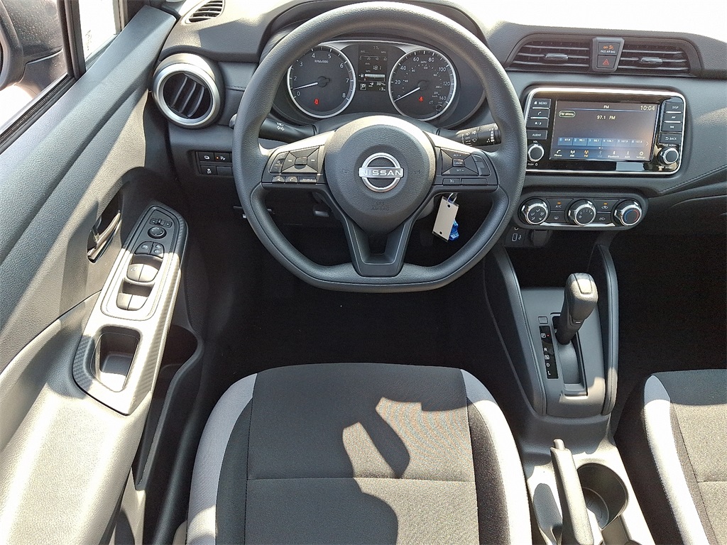 2025 Nissan Versa 1.6 S - Photo 7