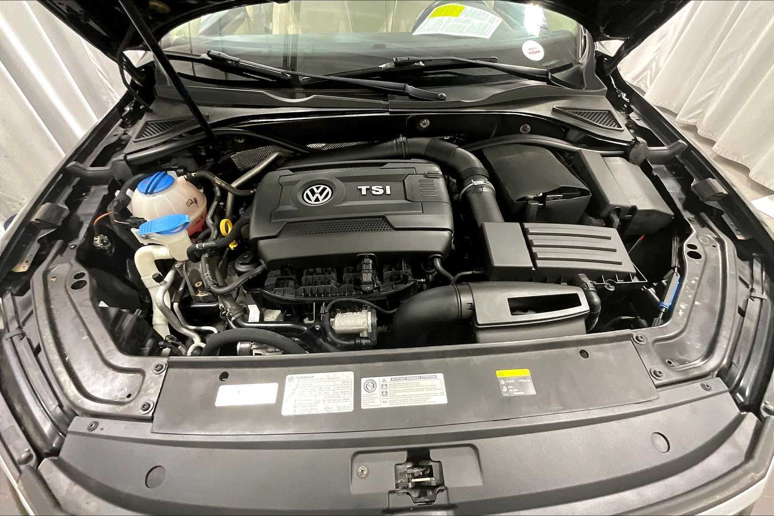 2017 Volkswagen Passat 1.8T SE w/Technology - Photo 30