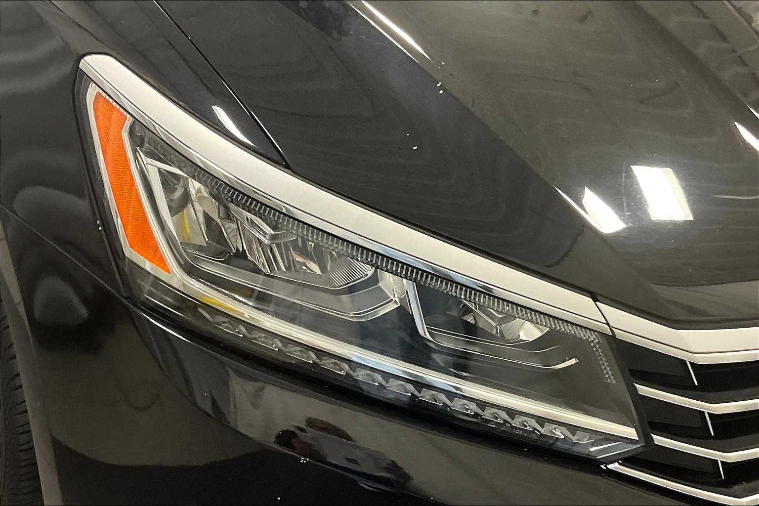 2017 Volkswagen Passat 1.8T SE w/Technology - Photo 33