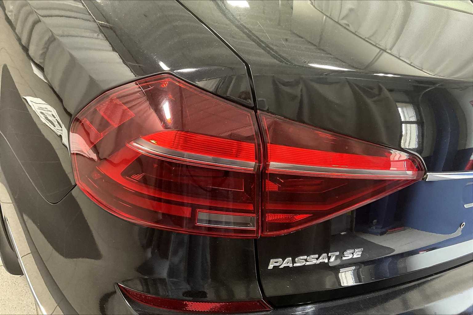 2017 Volkswagen Passat 1.8T SE w/Technology - Photo 34