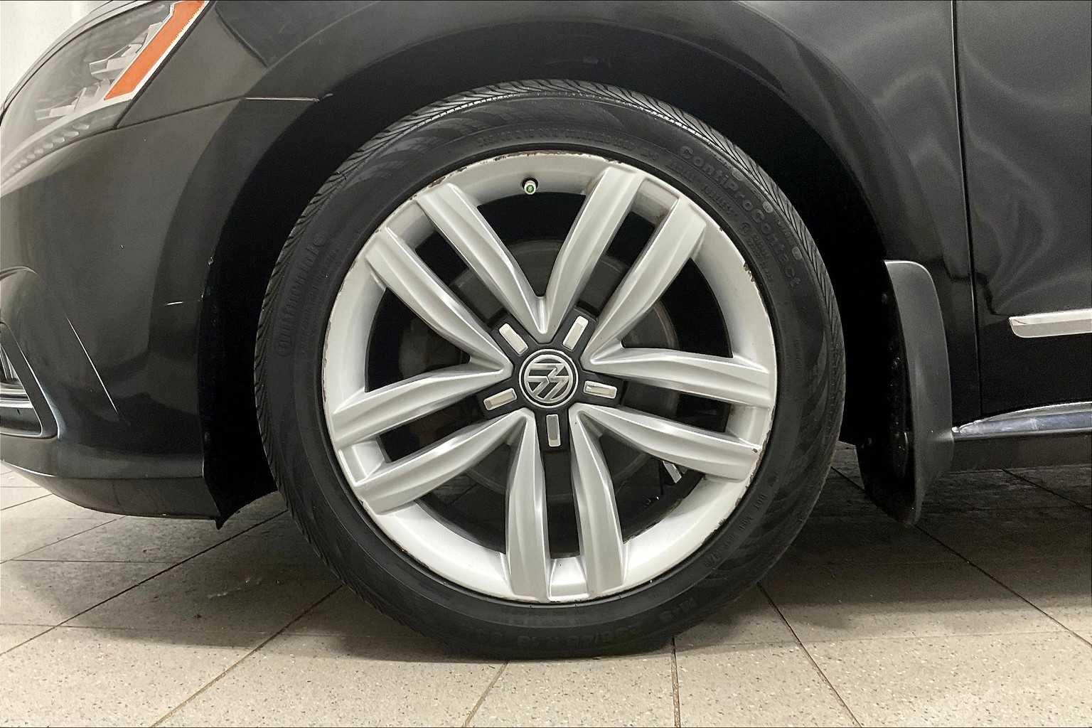 2017 Volkswagen Passat 1.8T SE w/Technology - Photo 7
