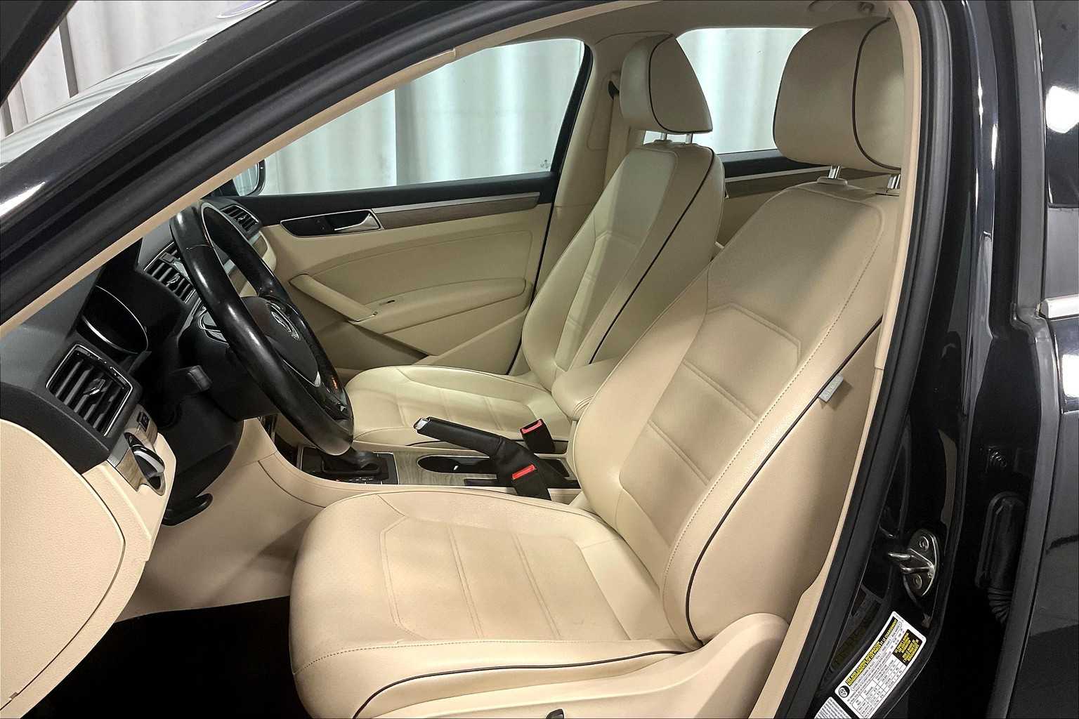 2017 Volkswagen Passat 1.8T SE w/Technology - Photo 10