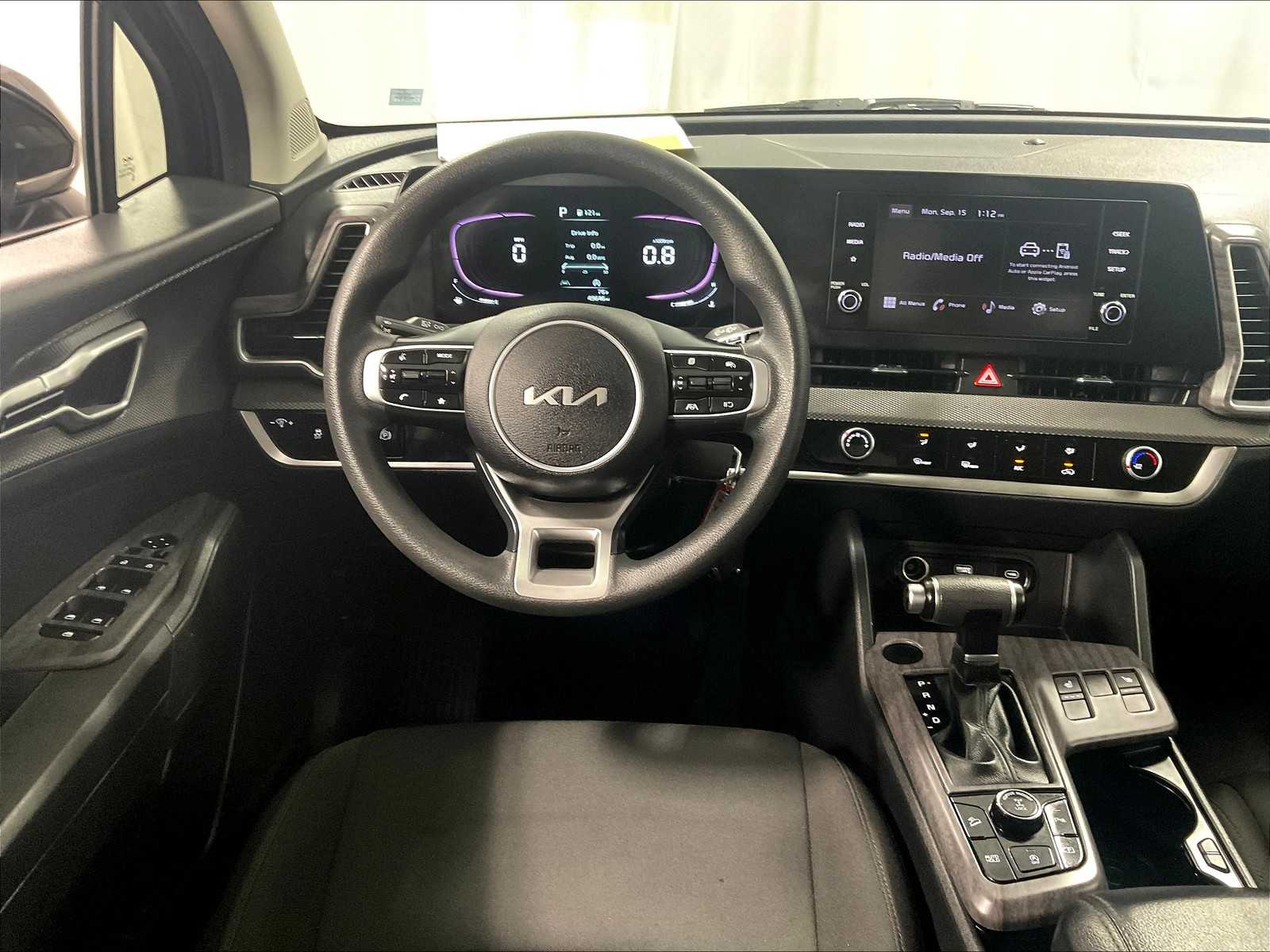 2023 Kia Sportage LX - Photo 17