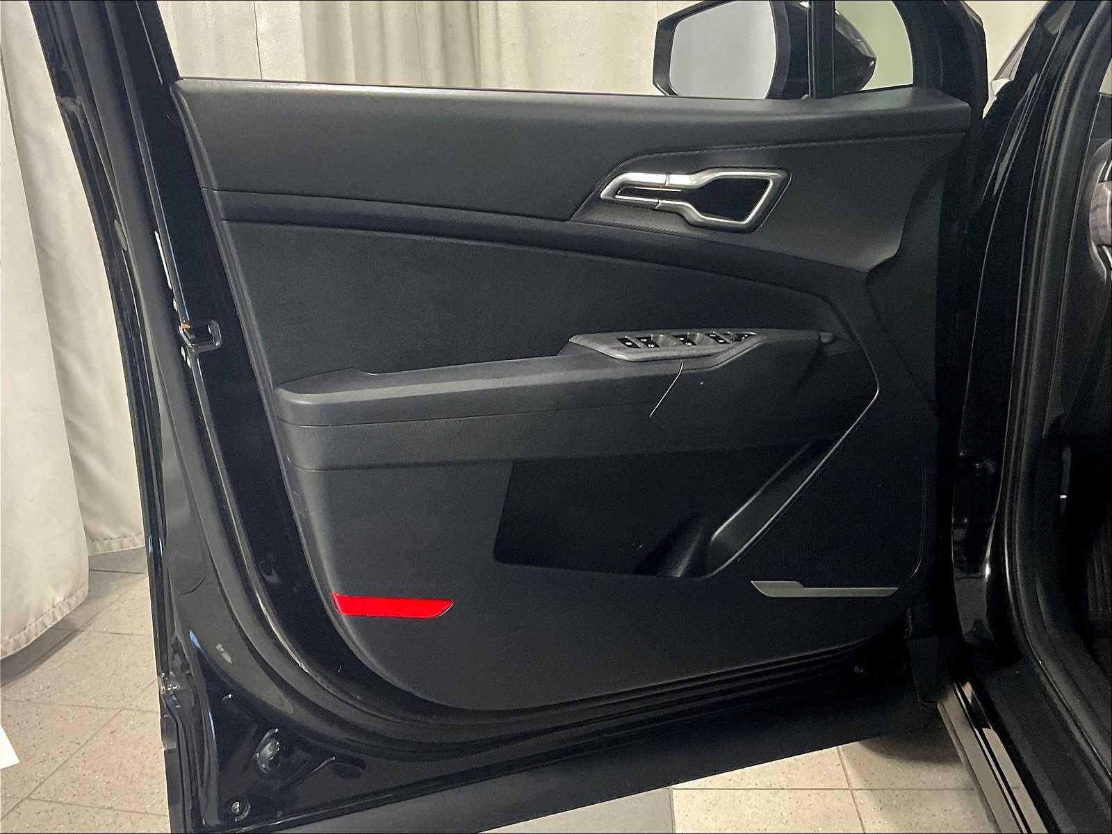 2023 Kia Sportage LX - Photo 9