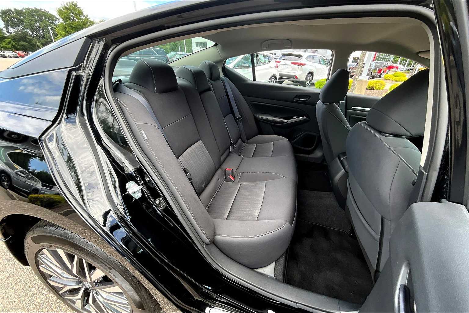 2023 Nissan Altima 2.5 SV - Photo 16