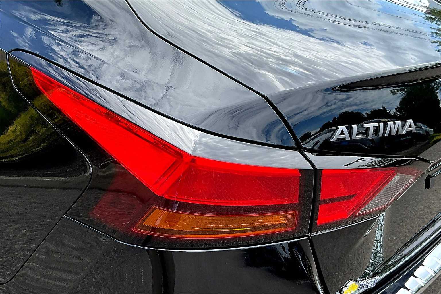 2023 Nissan Altima 2.5 SV - Photo 31