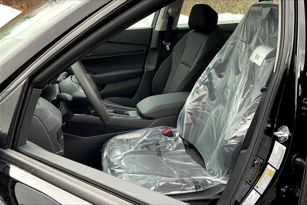 2025 Honda Accord SE - Photo 11