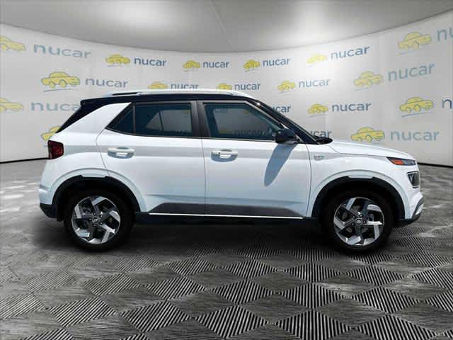 2025 Hyundai Venue Limited - Photo 11