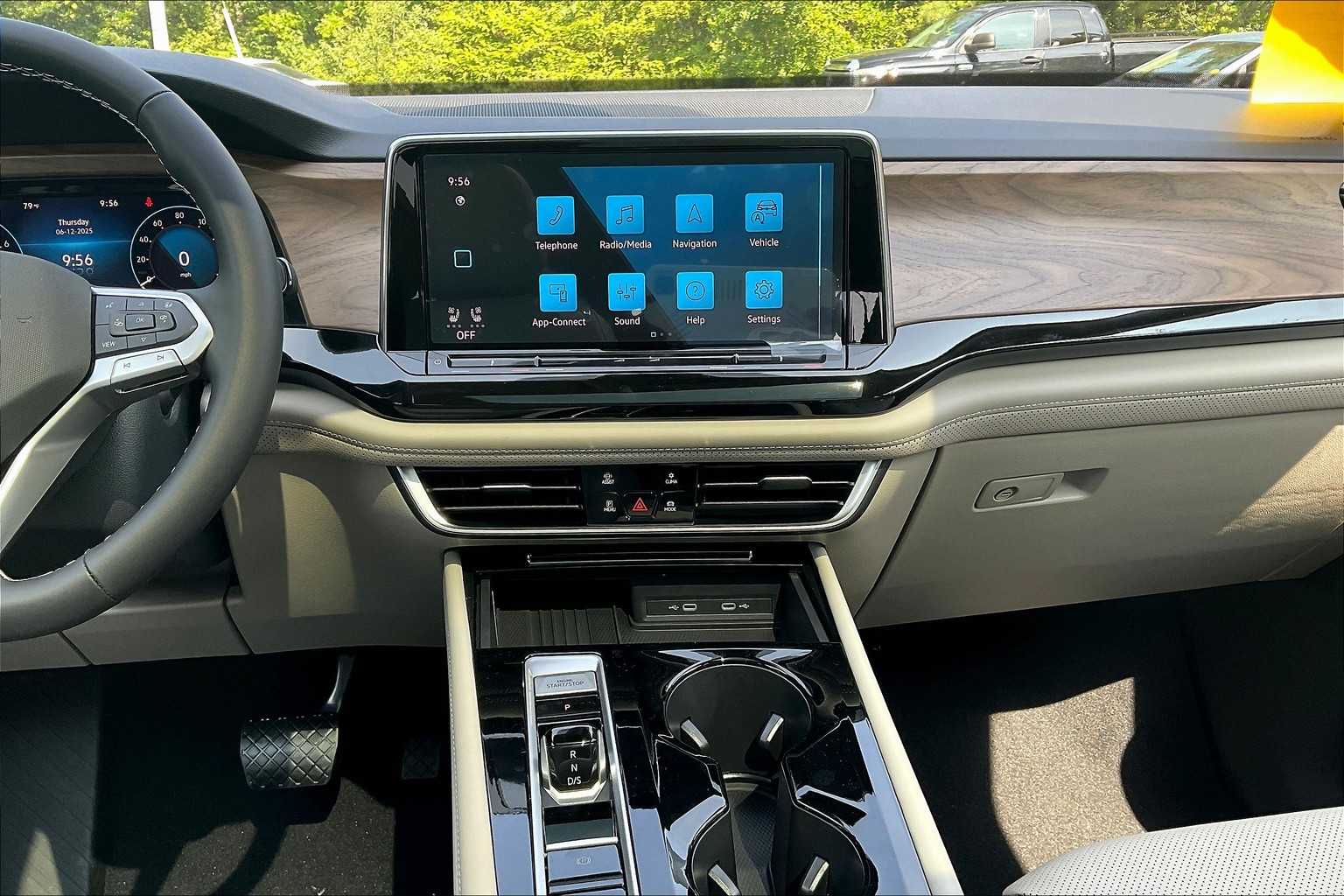 2025 Volkswagen Atlas 2.0T SE w/Technology - Photo 13