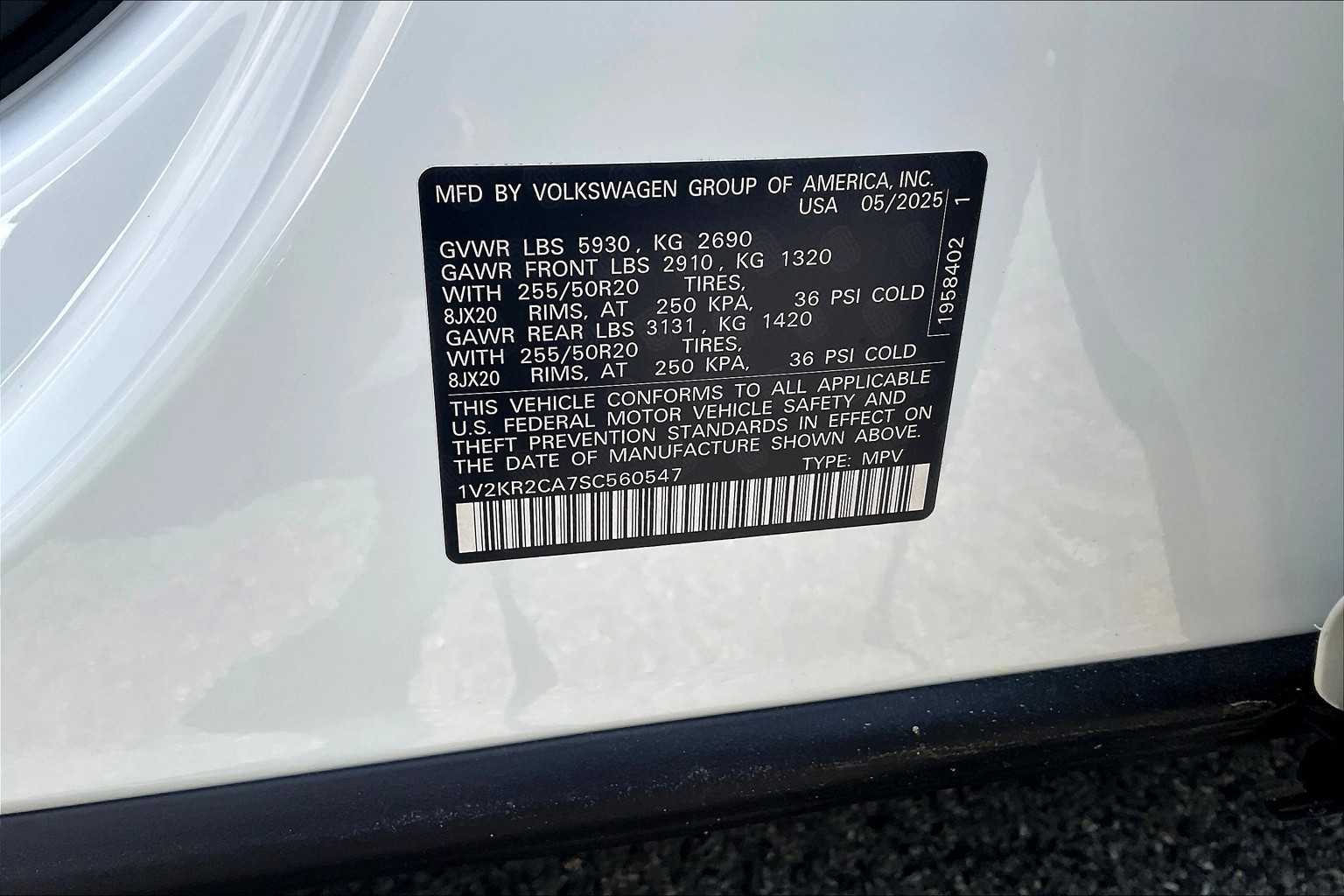 2025 Volkswagen Atlas 2.0T SE w/Technology - Photo 17