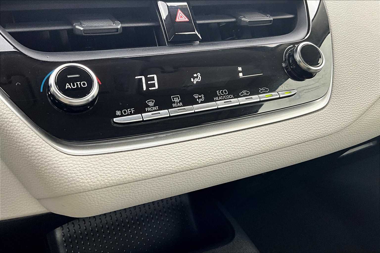 2022 Toyota Corolla LE - Photo 26