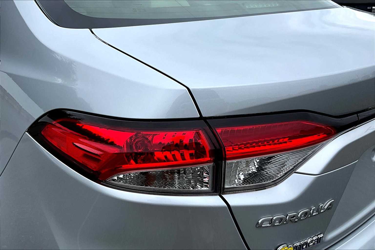 2022 Toyota Corolla LE - Photo 33