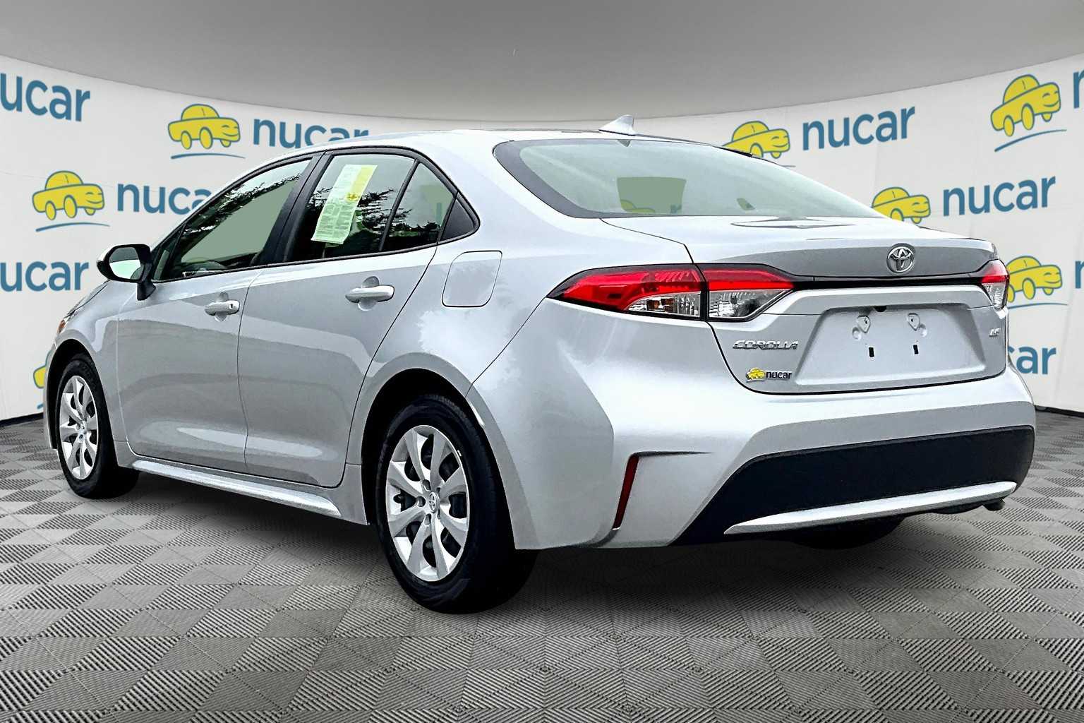 2022 Toyota Corolla LE - Photo 4