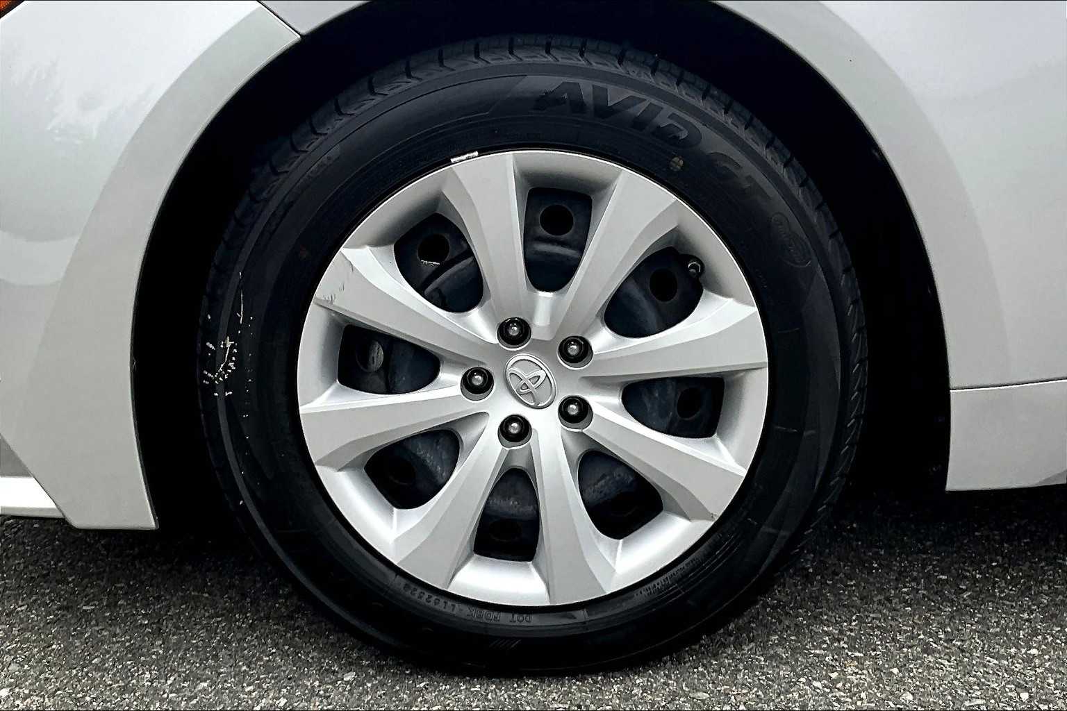 2022 Toyota Corolla LE - Photo 7