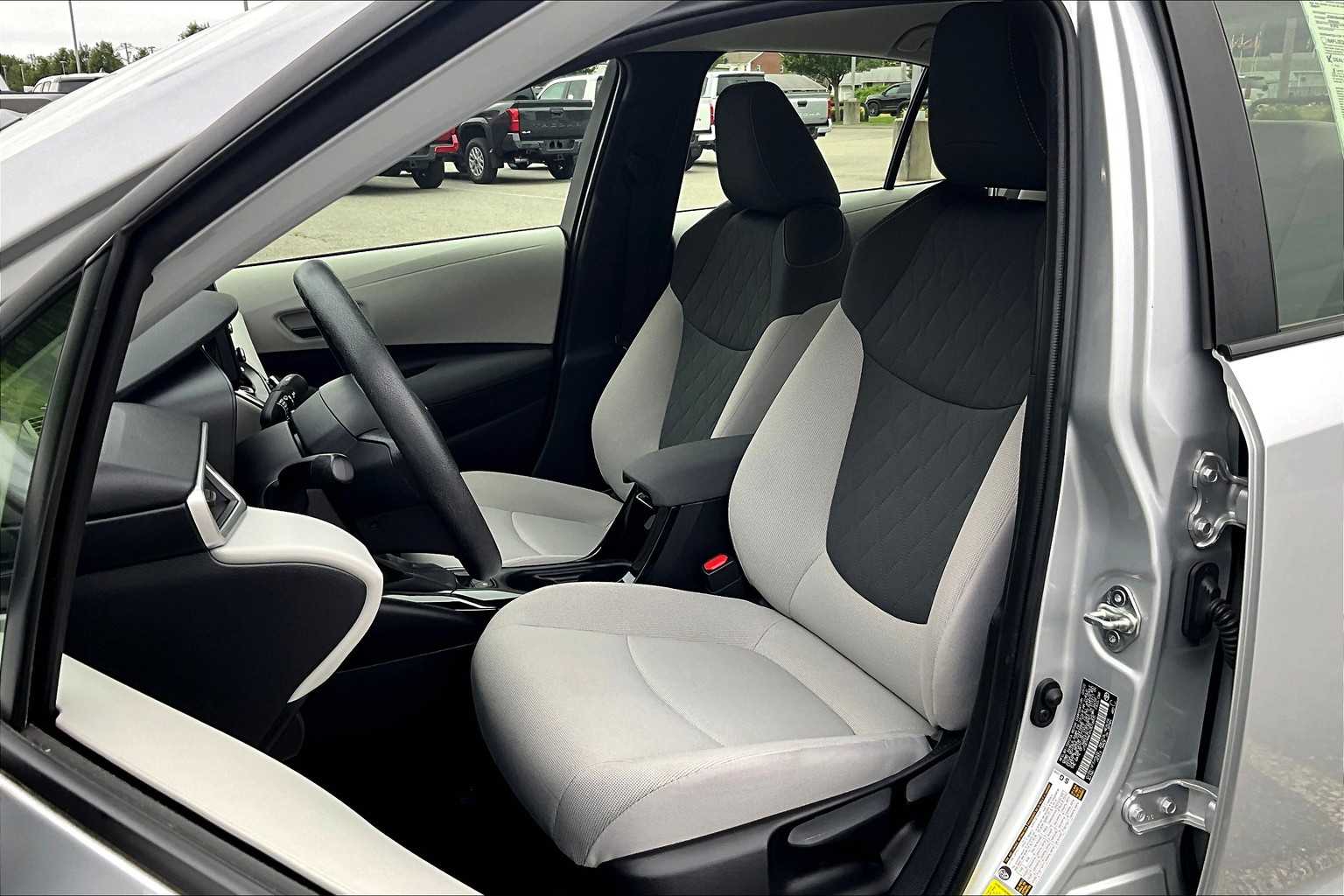 2022 Toyota Corolla LE - Photo 10