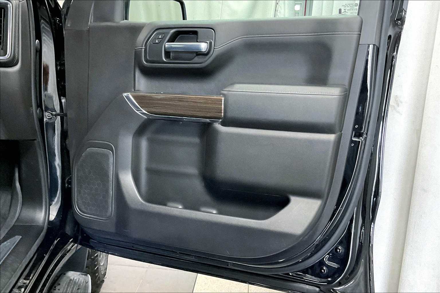 2020 Chevrolet Silverado 1500 LT Trail Boss - Photo 12