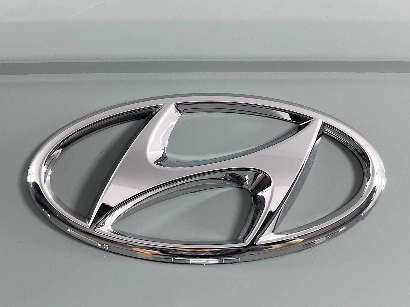 2025 Hyundai Venue Limited - Photo 18