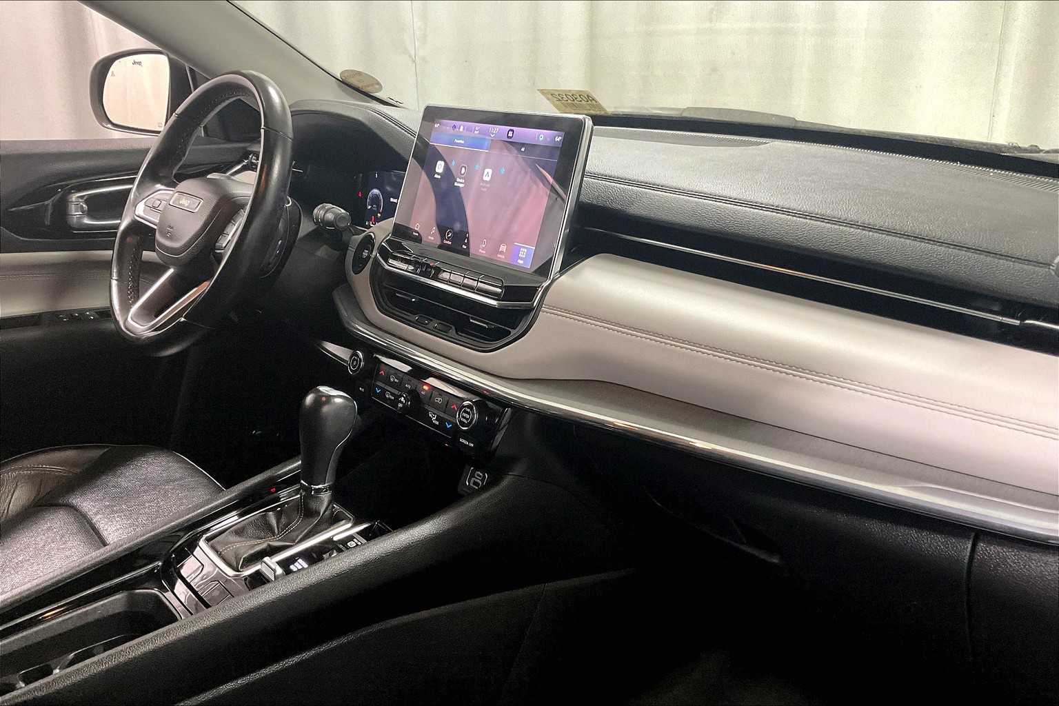 2022 Jeep Compass Limited - Photo 14