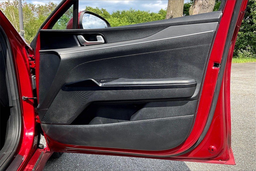 2021 Kia K5 LXS - Photo 11