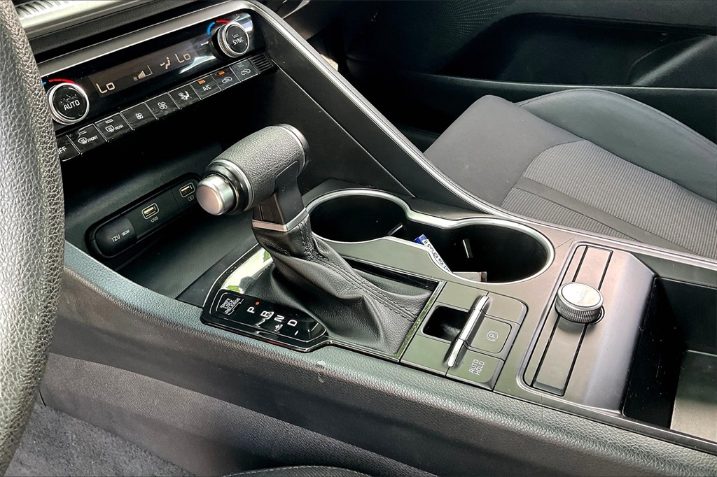 2021 Kia K5 LXS - Photo 19