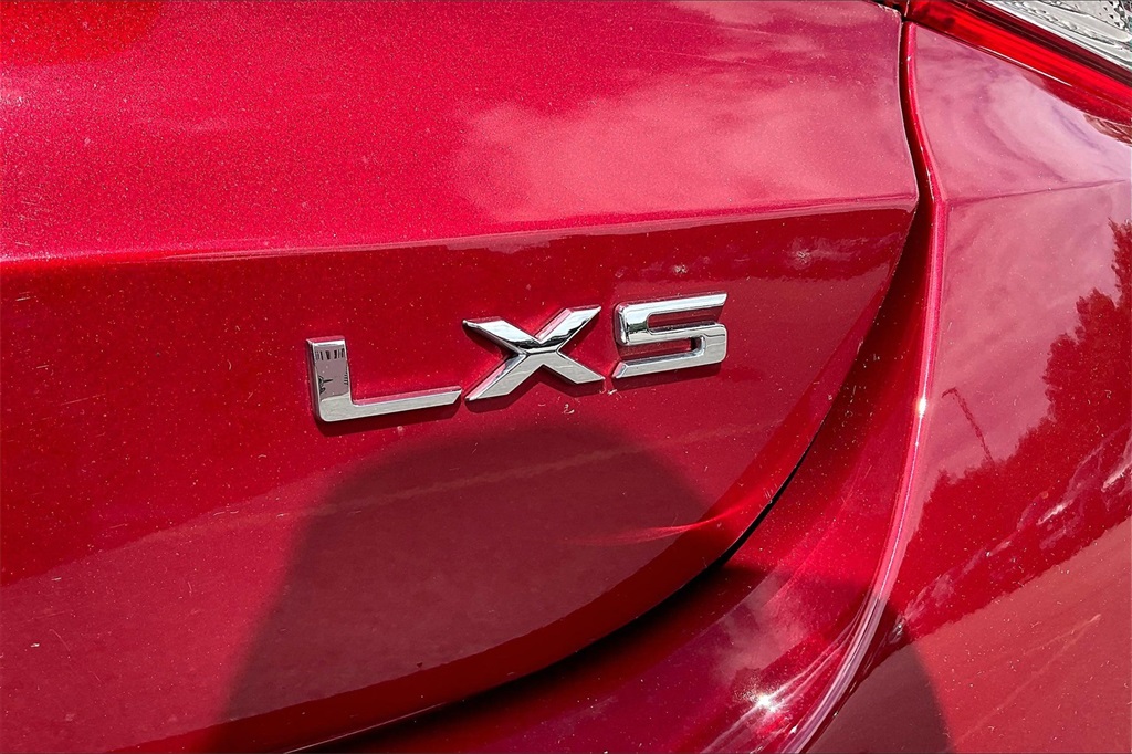 2021 Kia K5 LXS - Photo 26