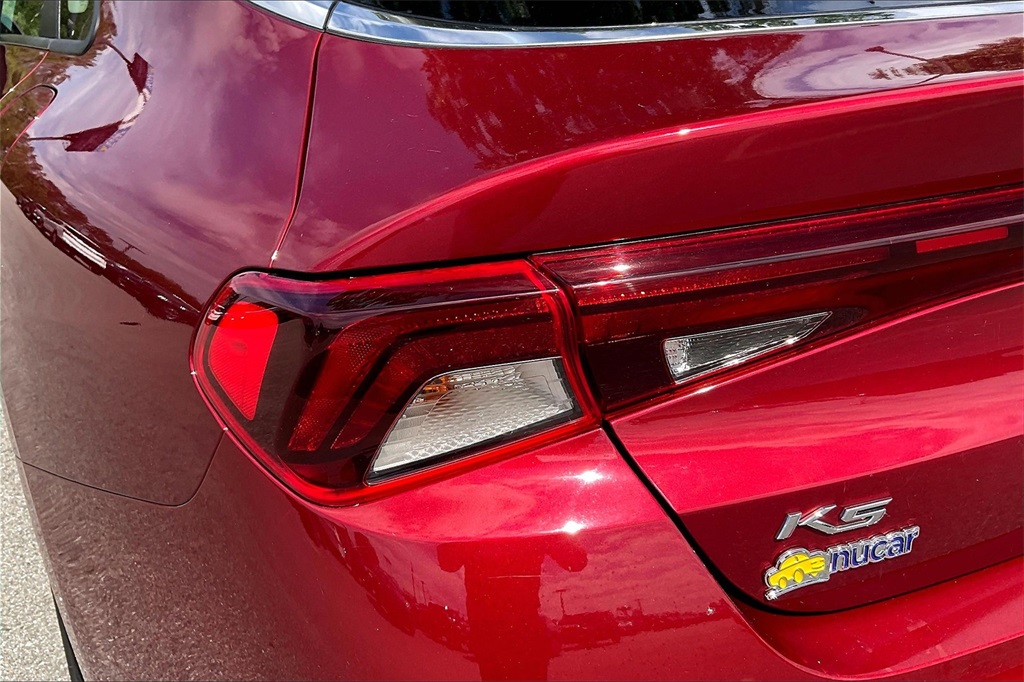 2021 Kia K5 LXS - Photo 30