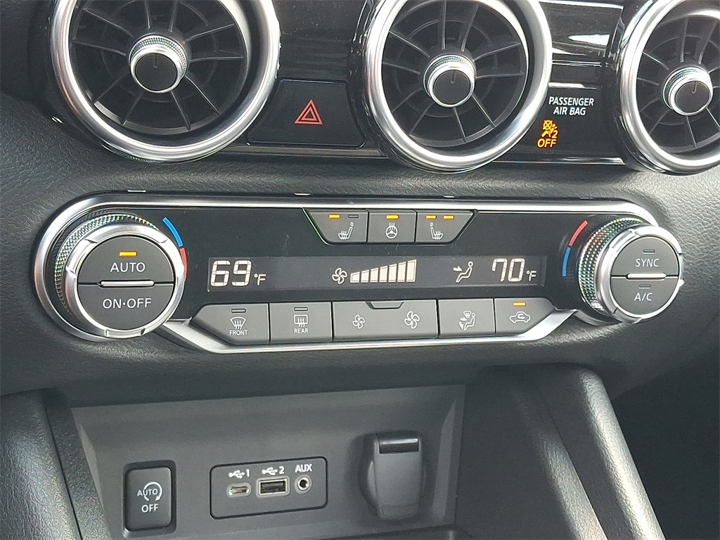 2025 Nissan Sentra SV - Photo 11