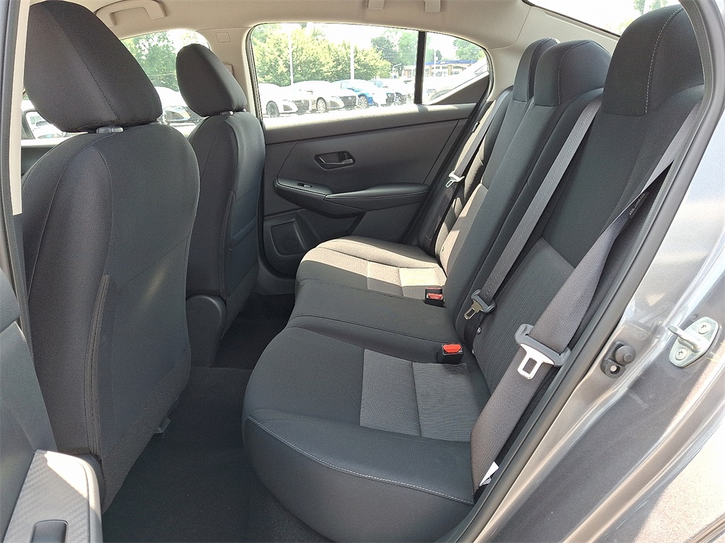 2025 Nissan Sentra SV - Photo 6