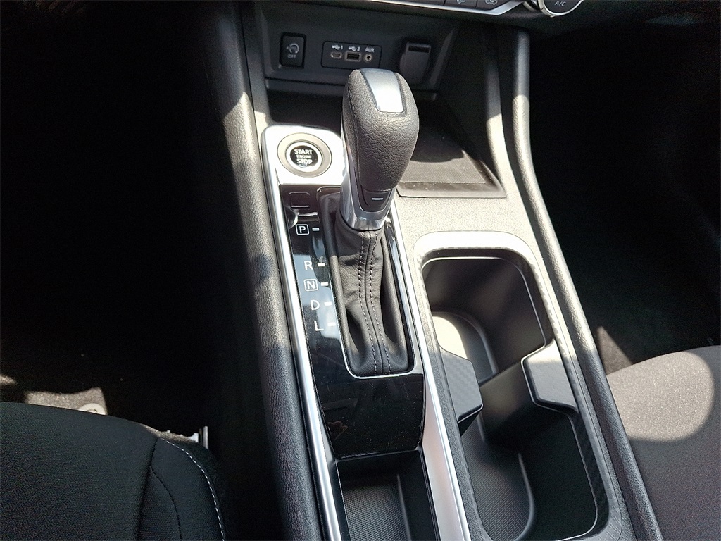 2025 Nissan Sentra SV - Photo 10