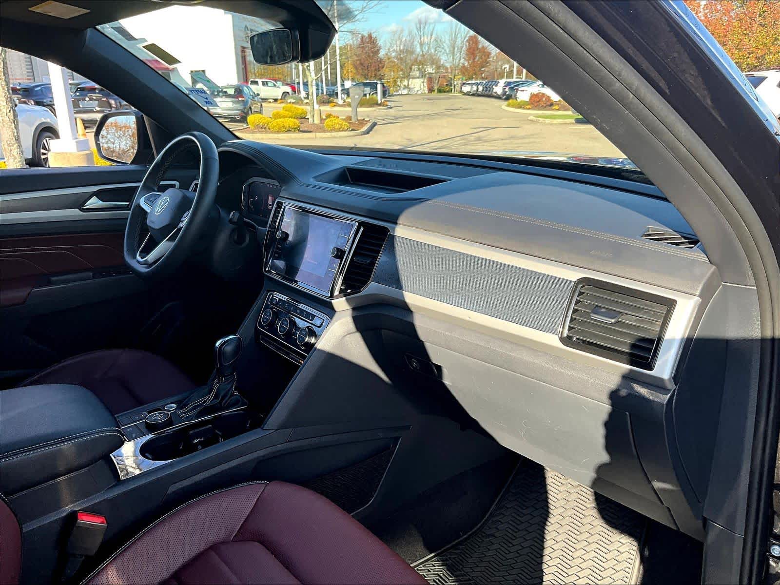 2021 Volkswagen Atlas Cross Sport 3.6L V6 SEL Premium - Photo 14