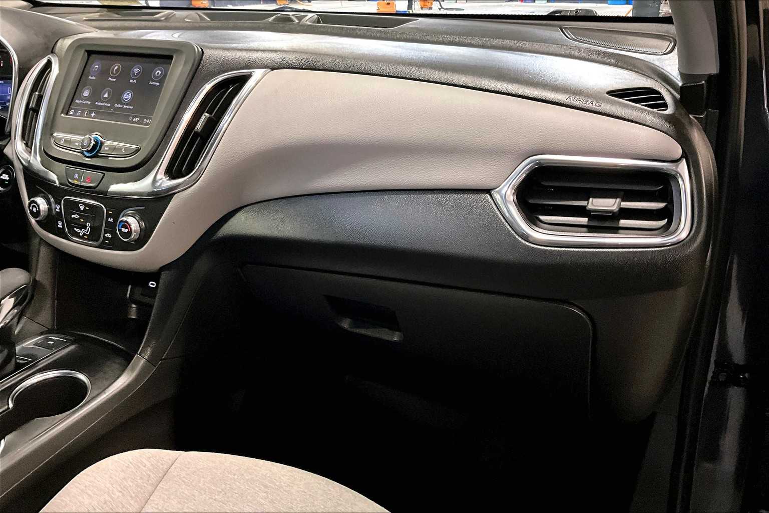 2022 Chevrolet Equinox LS - Photo 13