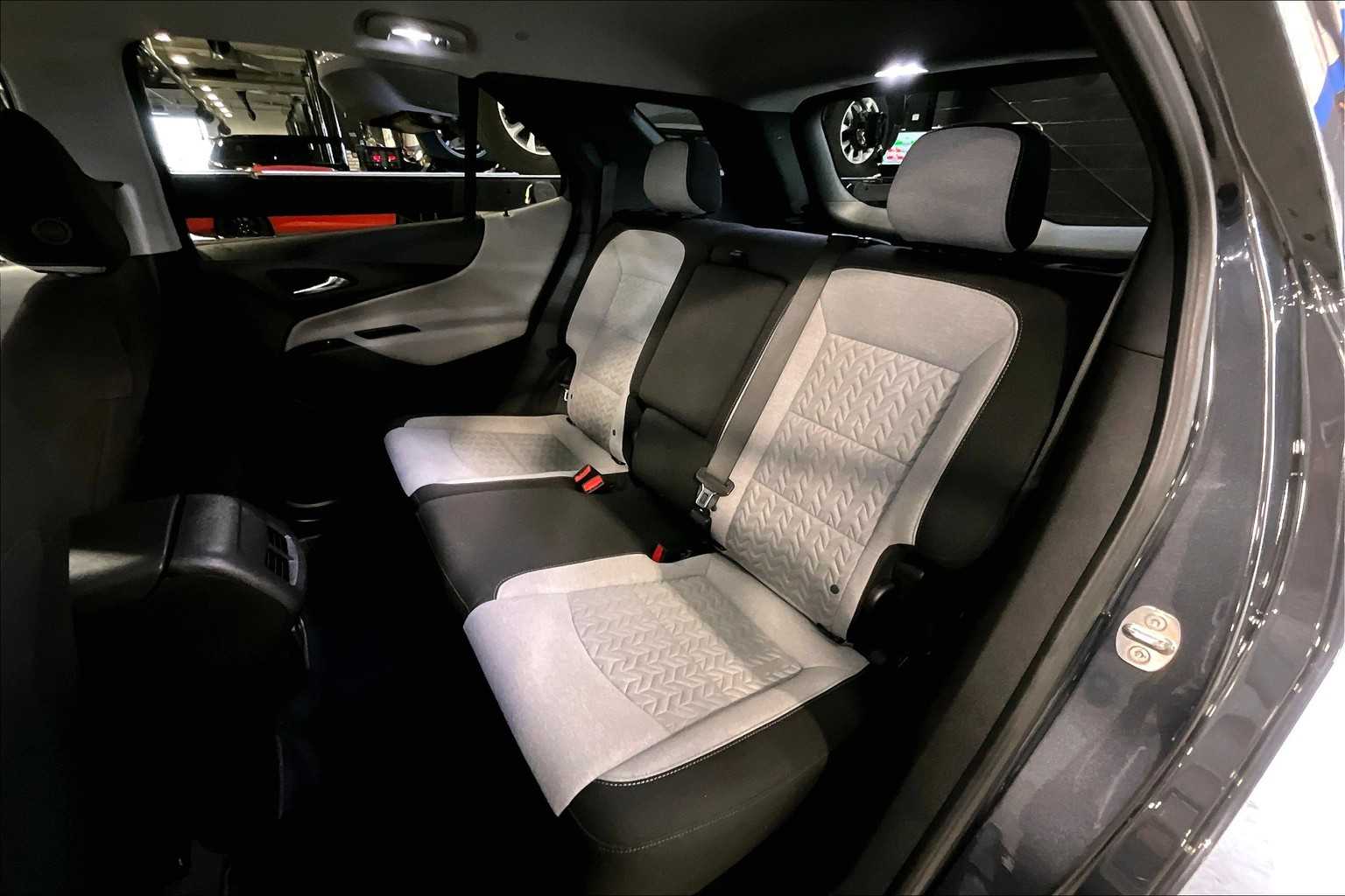 2022 Chevrolet Equinox LS - Photo 15