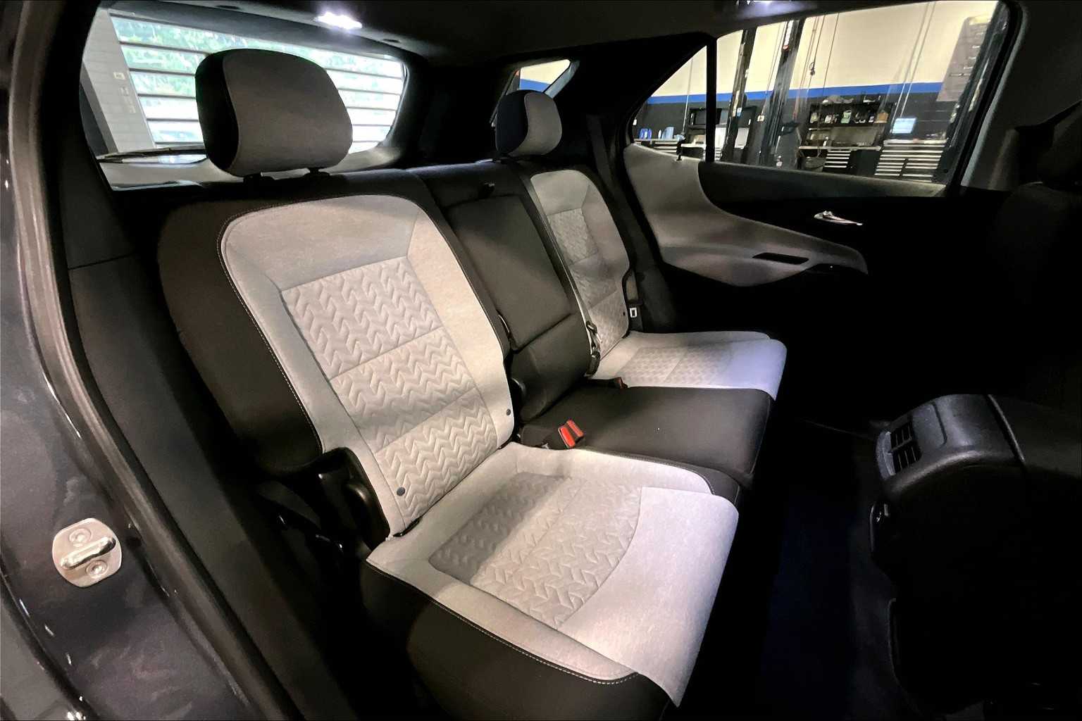 2022 Chevrolet Equinox LS - Photo 16