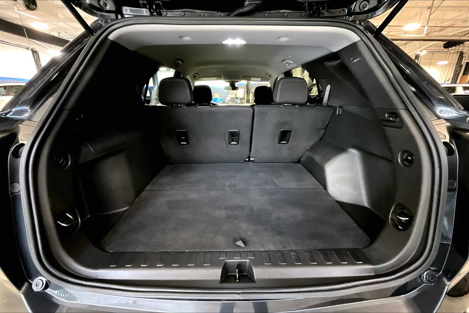 2022 Chevrolet Equinox LS - Photo 17