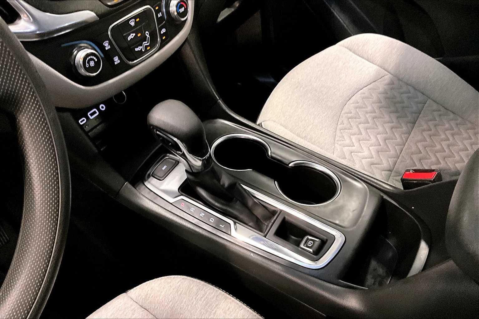2022 Chevrolet Equinox LS - Photo 21