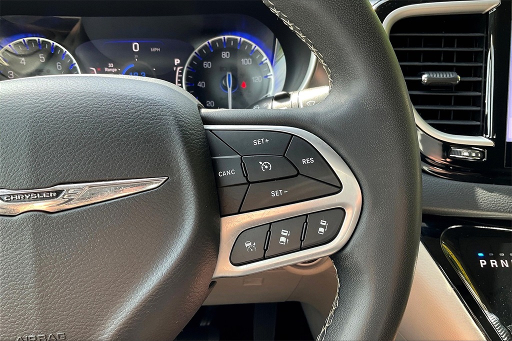 2023 Chrysler Pacifica Touring L - Photo 25