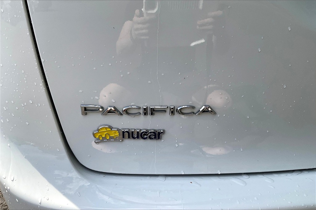 2023 Chrysler Pacifica Touring L - Photo 28