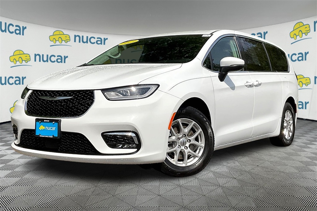 2023 Chrysler Pacifica Touring L - Photo 3