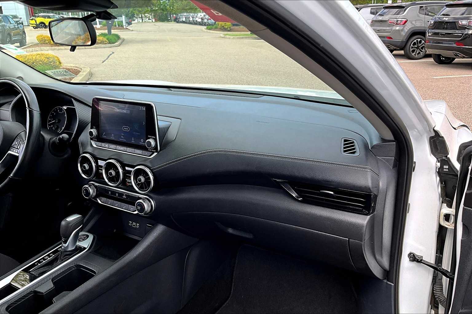 2022 Nissan Sentra SV - Photo 13