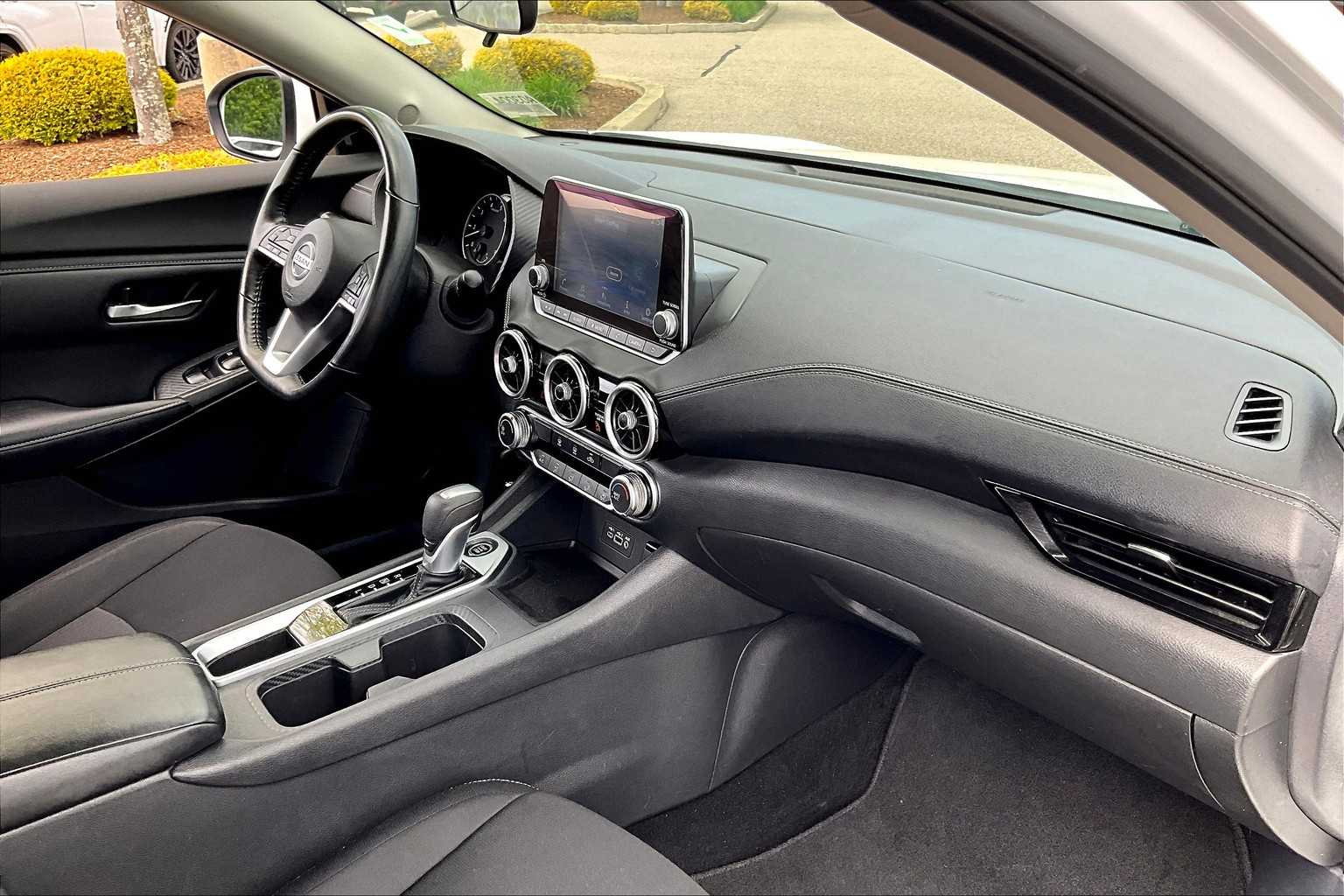 2022 Nissan Sentra SV - Photo 14