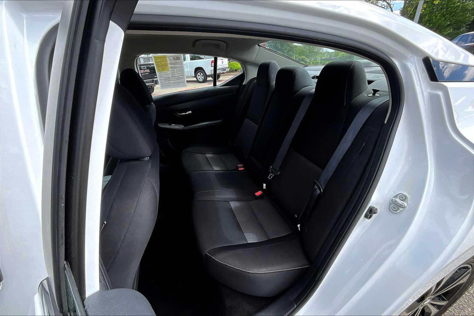 2022 Nissan Sentra SV - Photo 15